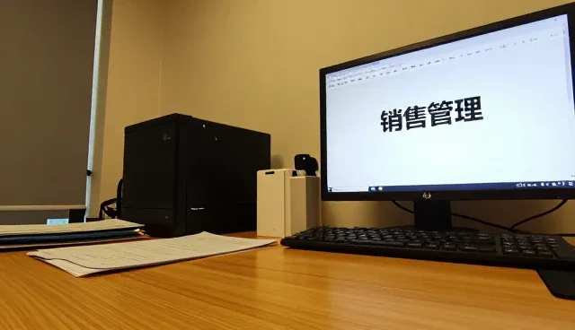 产品维护视角下的办公用品套装客户反馈趋势分析